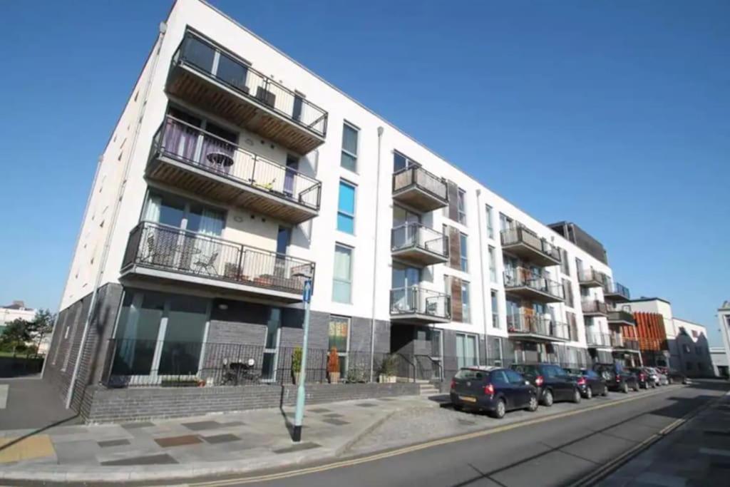Lovely 1 Bedroom Apartment Plymouth Exterior photo